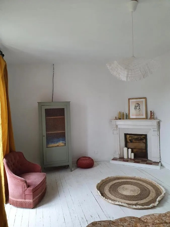 Ti Ar Chorneg, Maison De Vacances Bretagne Entre Mer Et Mont D'Arree Guerlesquin 0*,  프랑스